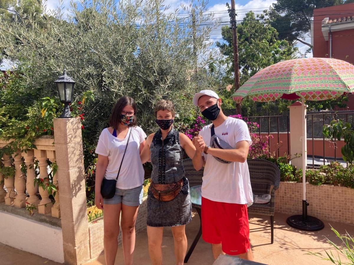 Hostal Belgica Palma Nova  Luaran gambar
