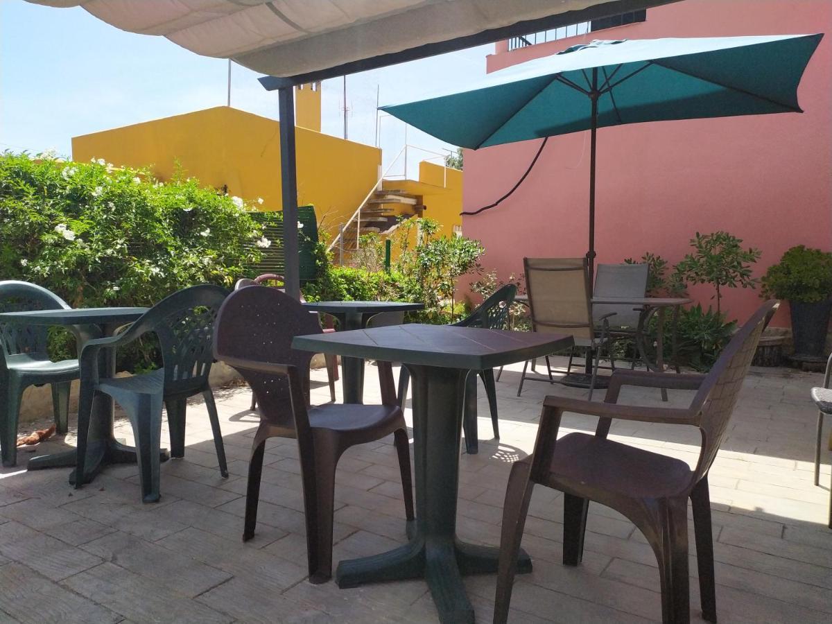 Hostal Belgica Palma Nova  Luaran gambar