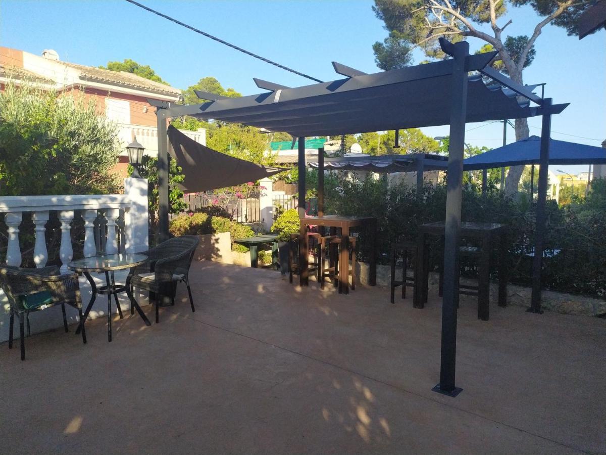 Hostal Belgica Palma Nova  Luaran gambar