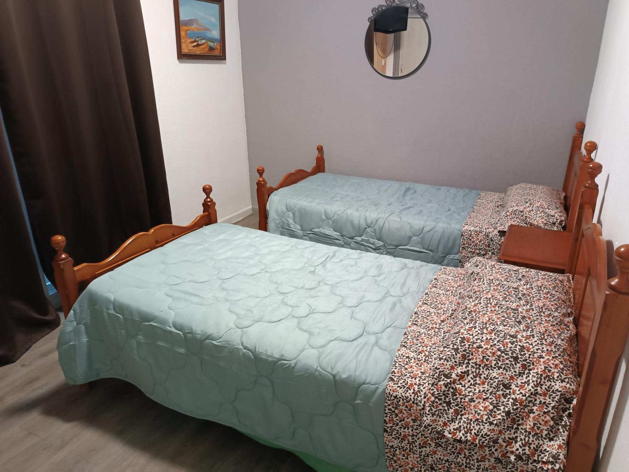 Hostal Belgica Palma Nova  Luaran gambar