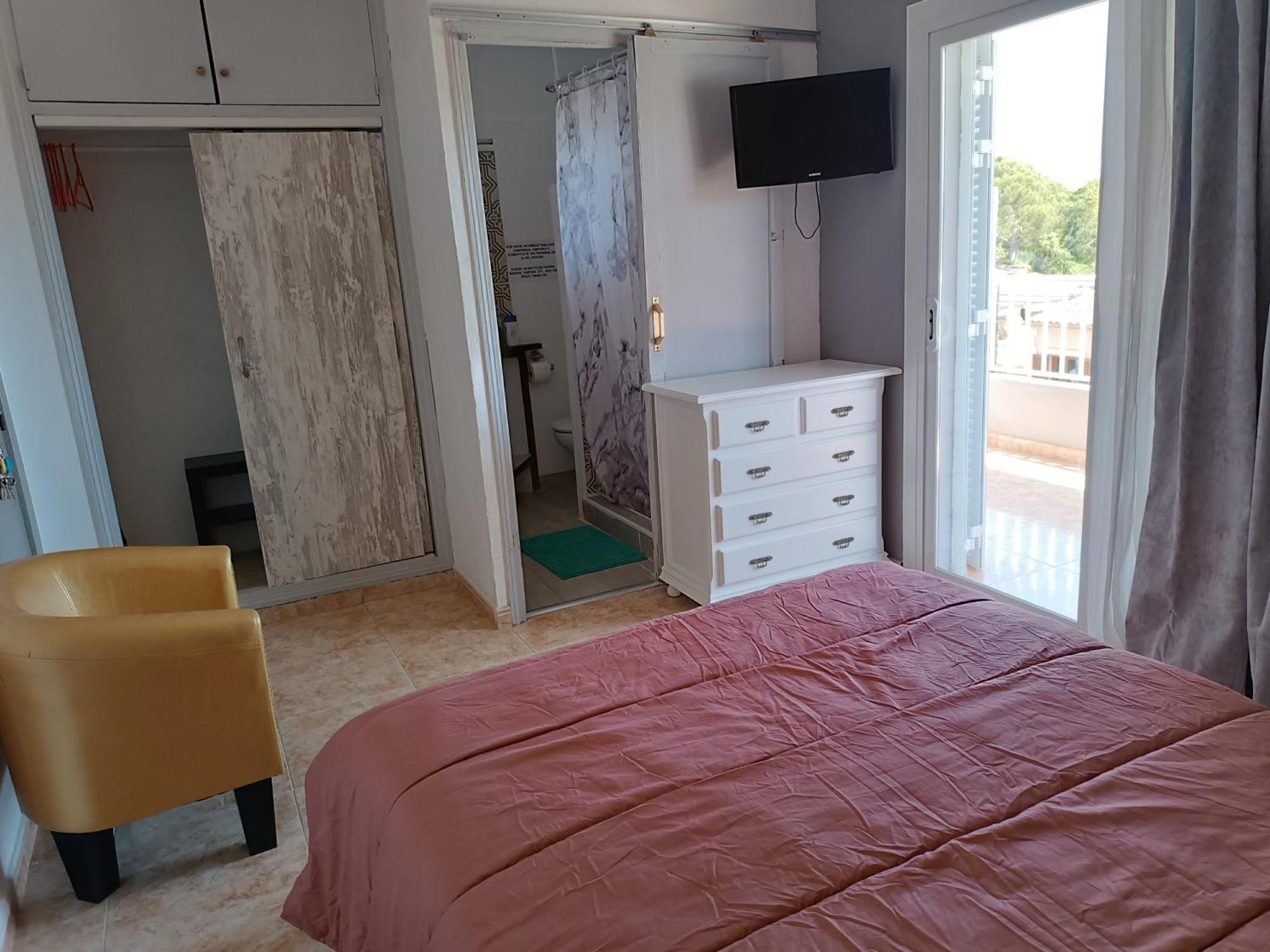 Hostal Belgica Palma Nova  Luaran gambar