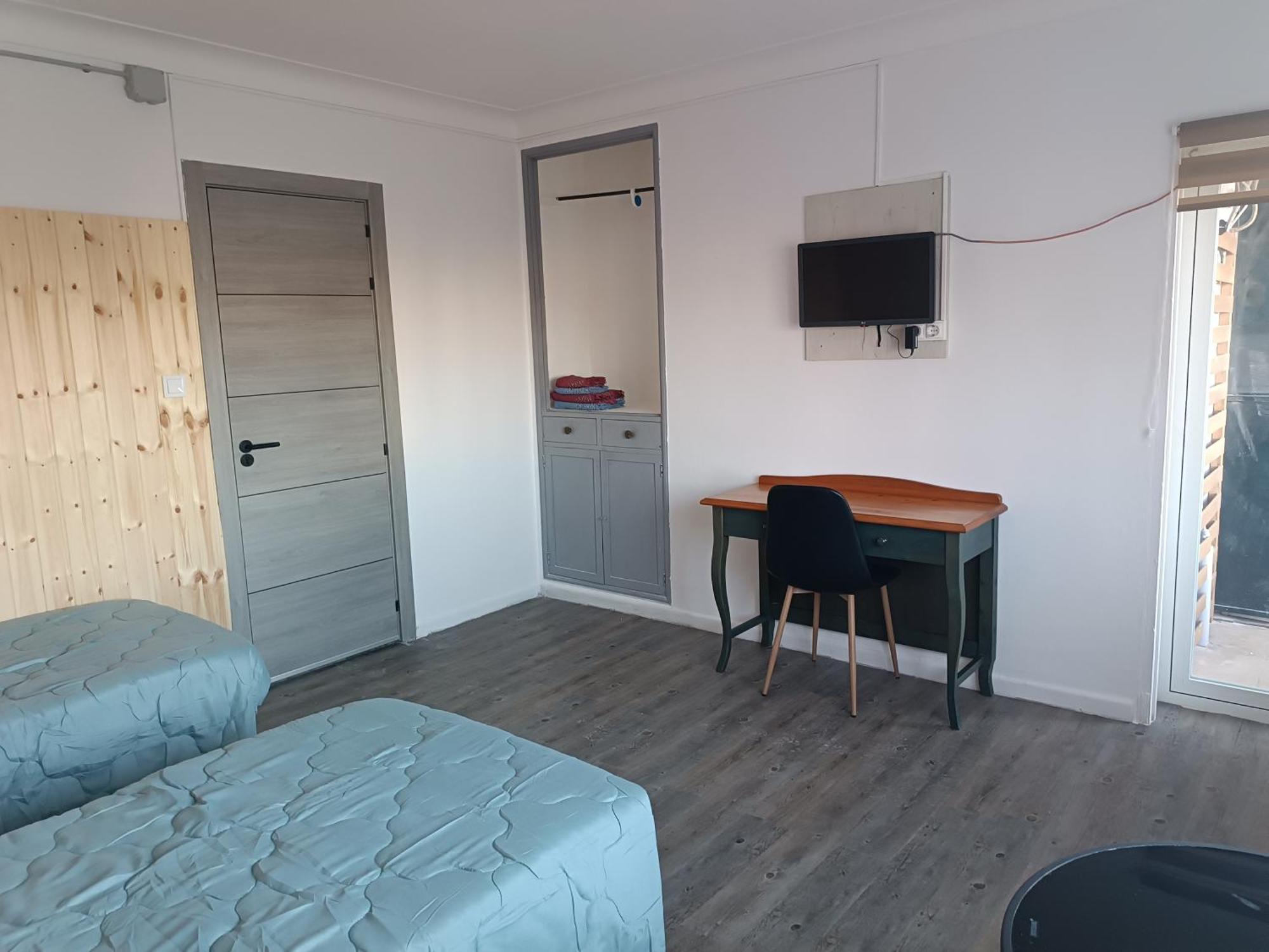 Hostal Belgica Palma Nova  Luaran gambar