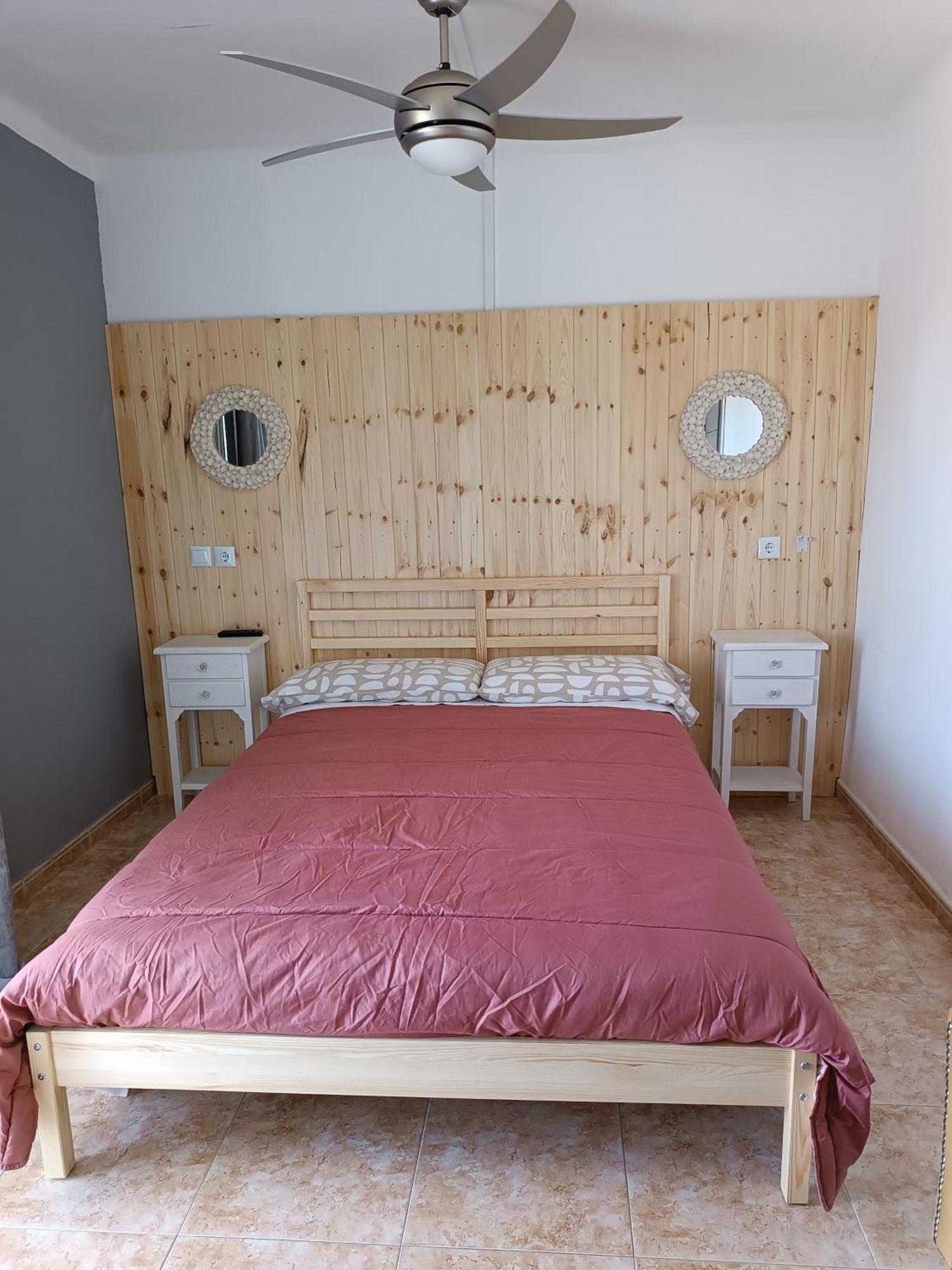 Hostal Belgica Palma Nova  Luaran gambar