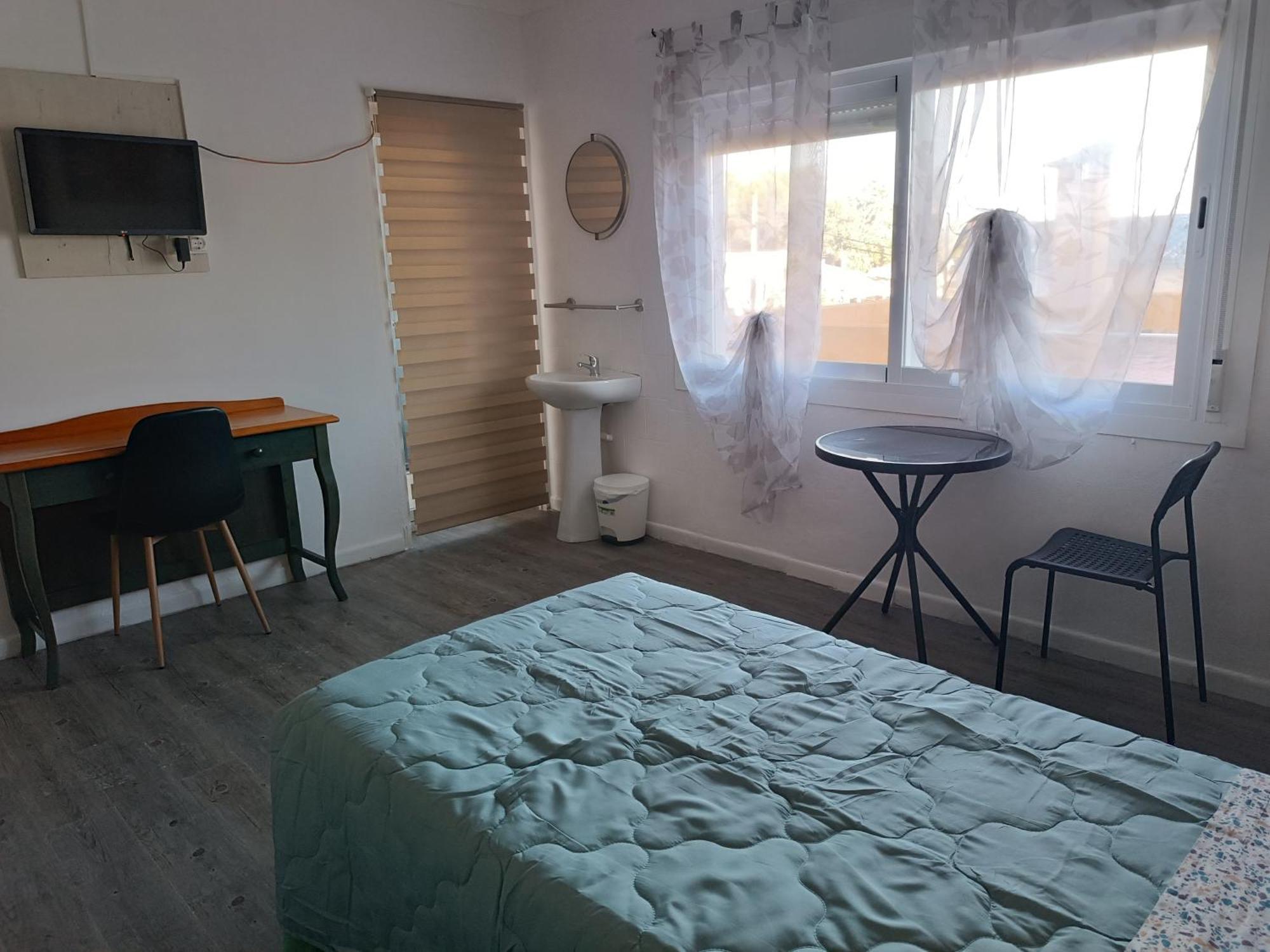 Hostal Belgica Palma Nova  Luaran gambar