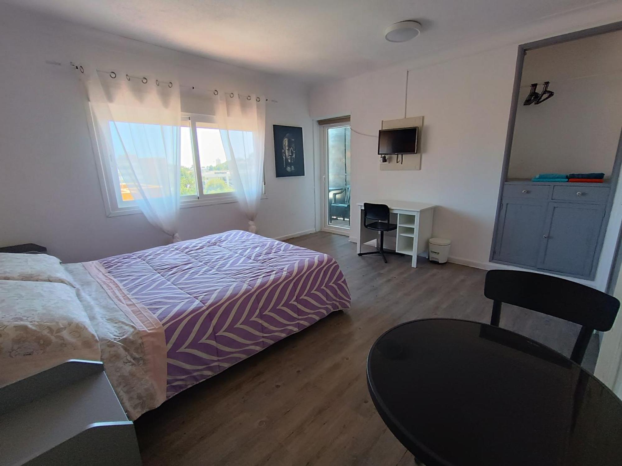 Hostal Belgica Palma Nova  Luaran gambar