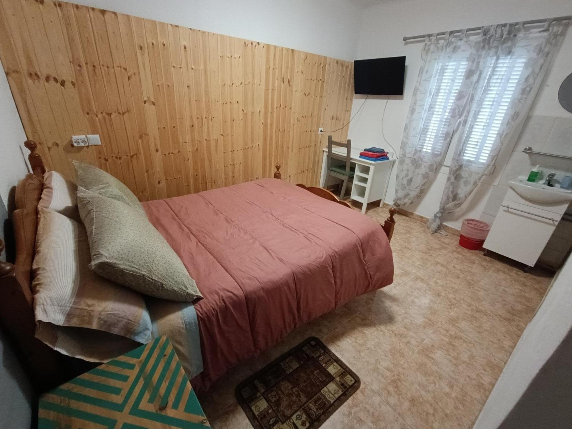 Hostal Belgica Palma Nova  Luaran gambar